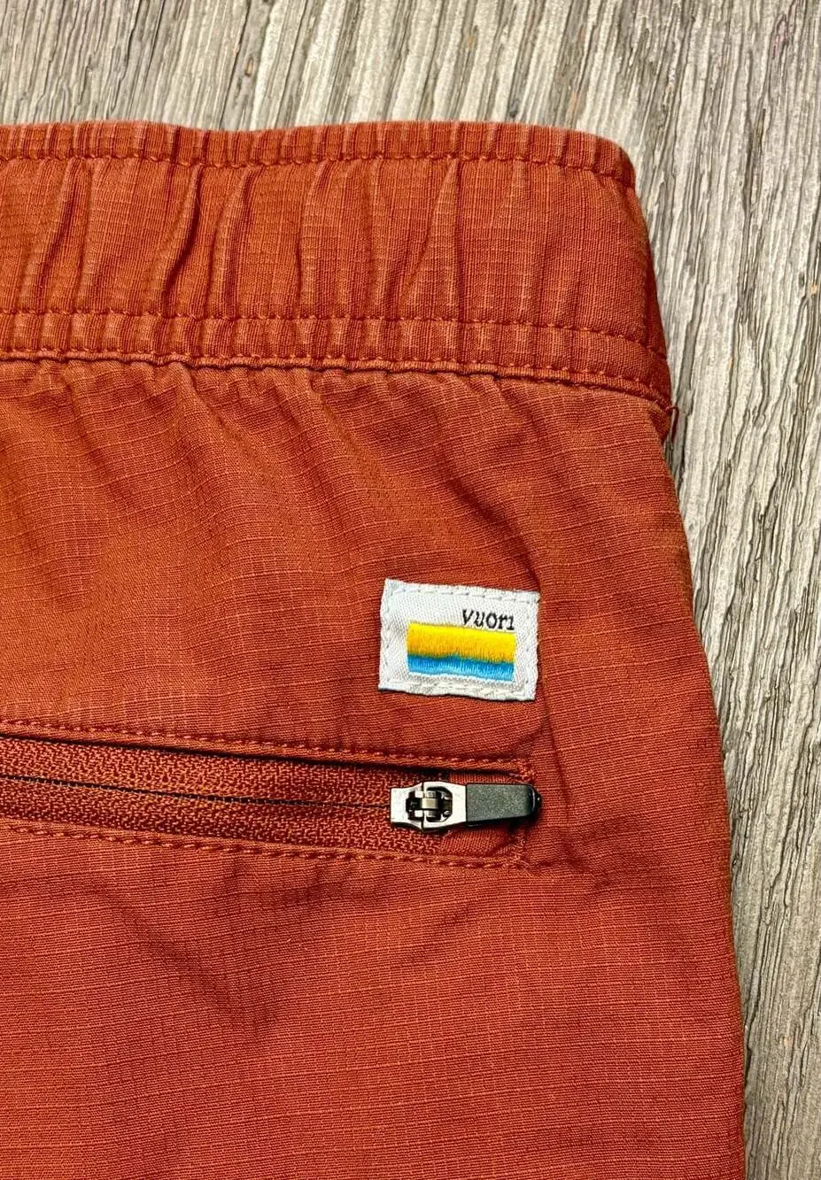 Vuori Men's Rust Orange Ripstop Casual Drawstring Shorts Size M